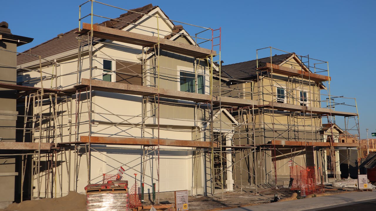 Small Projects, Big Clarity: How to Structure Construction Contracts