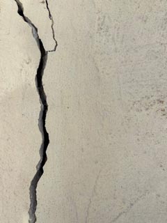 Active crack developing